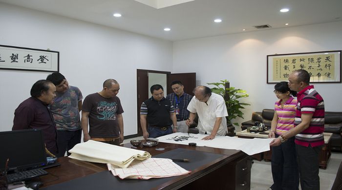 張劍岑先生為91看片的免费的网站陶題詞“厚道”、“今生今世 91看片的免费的网站陶”