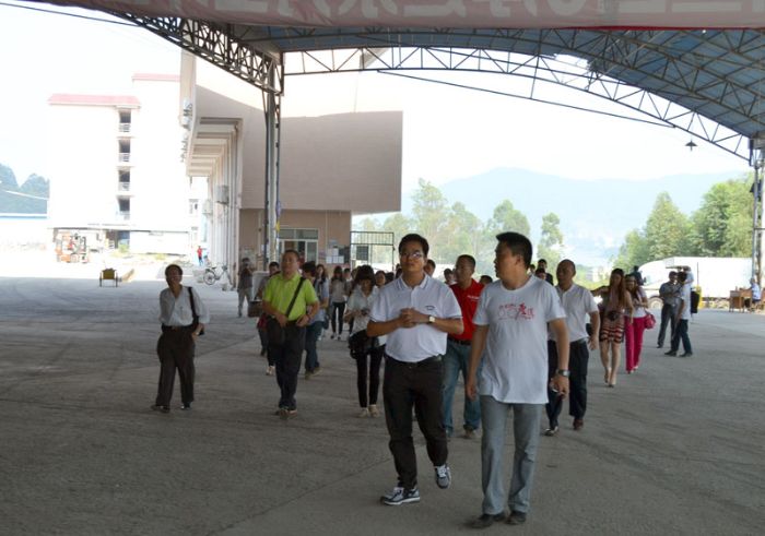 91看片的免费的网站陶瓷磚91看片在线观看免费董事長和營銷總經理帶隊參觀生產基地