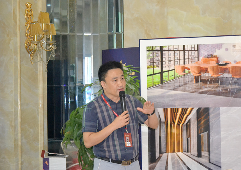 91看片的免费的网站陶瓷磚91看片在线观看免费營銷總經理羅勝先生