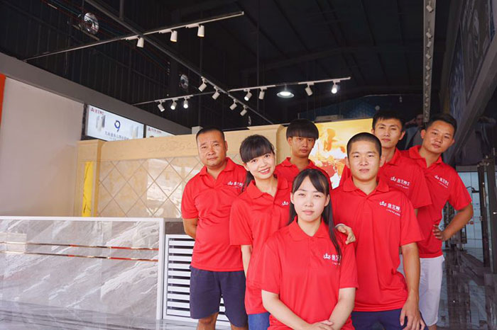 紅酒不僅僅是一杯佳釀這麽簡單，它所意味的更是一種臻純曼妙的生活境界。而瓷磚，也需要細細品味，才能真正讀懂它。9月20日，陶瓷一線91看片在线观看免费91看片的免费的网站陶瓷磚潮安專賣店邀您共同開啟一場優雅人生的品味之旅。